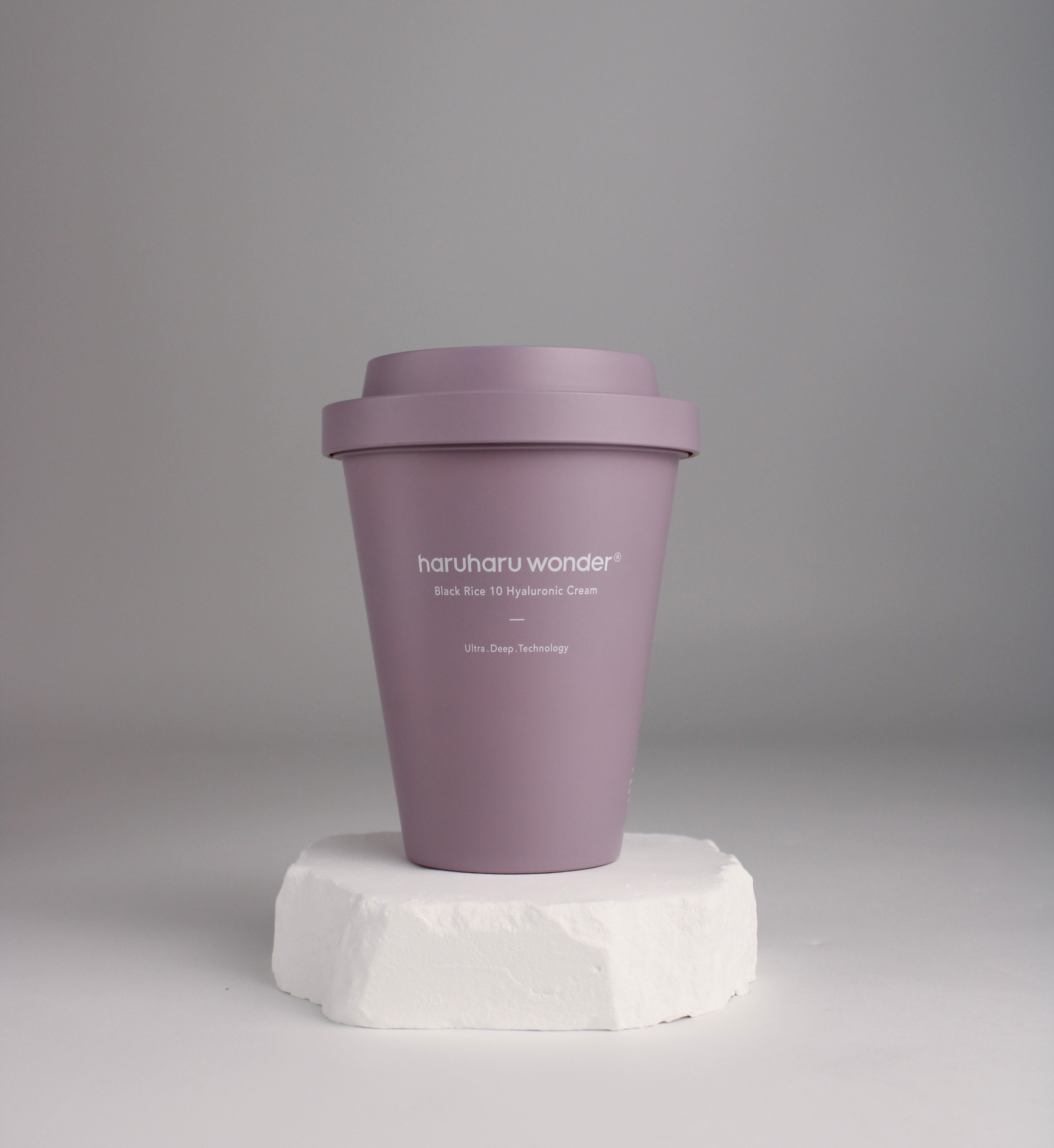 Crème 10 Hyaluronique Riz Noir - 90ml Haruharu Wonder, flacon élégant en packshot