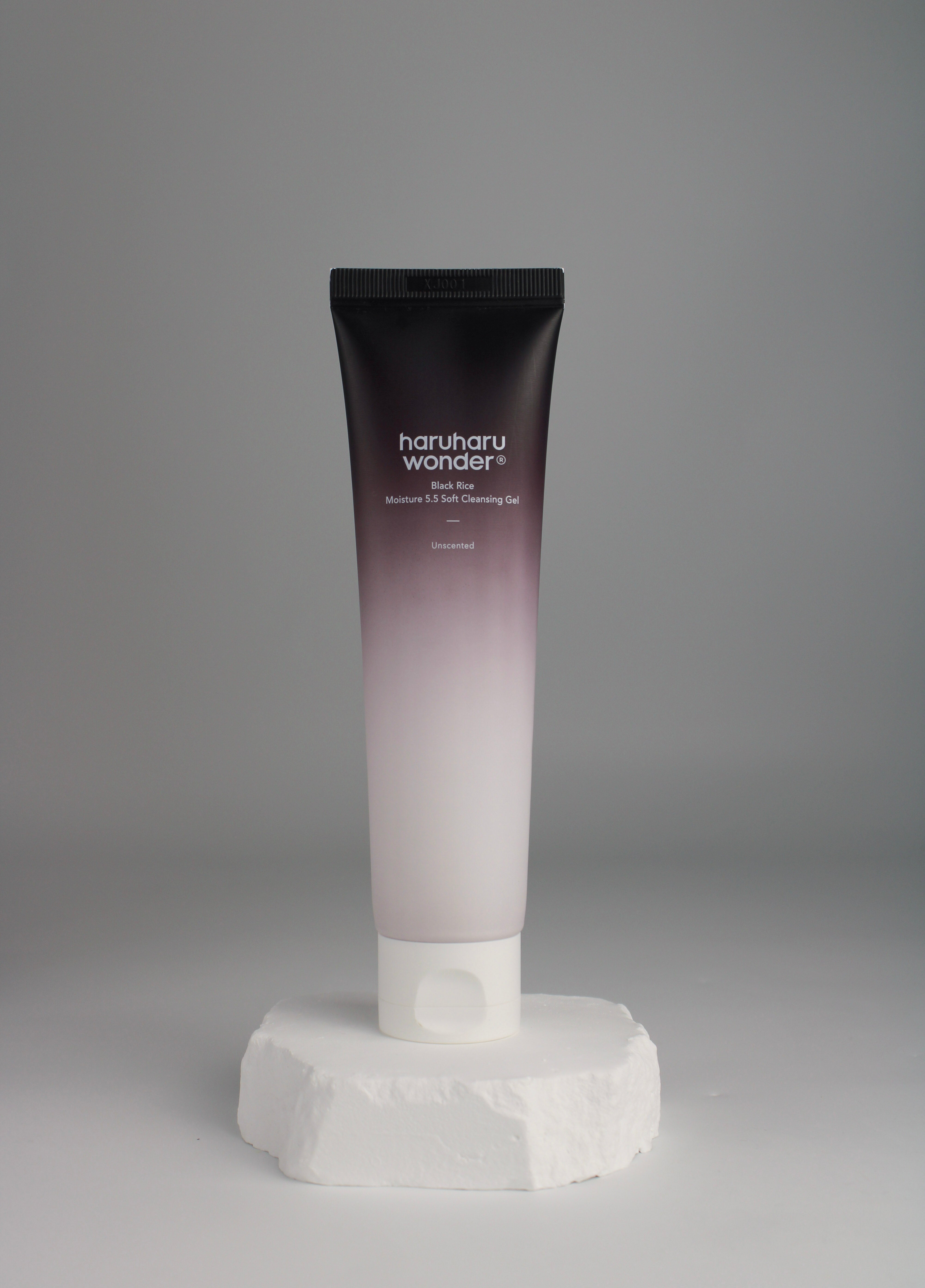 Gel nettoyant doux pH 5.5 au riz noir Haruharu Wonder – nettoyant visage équilibrant et apaisant