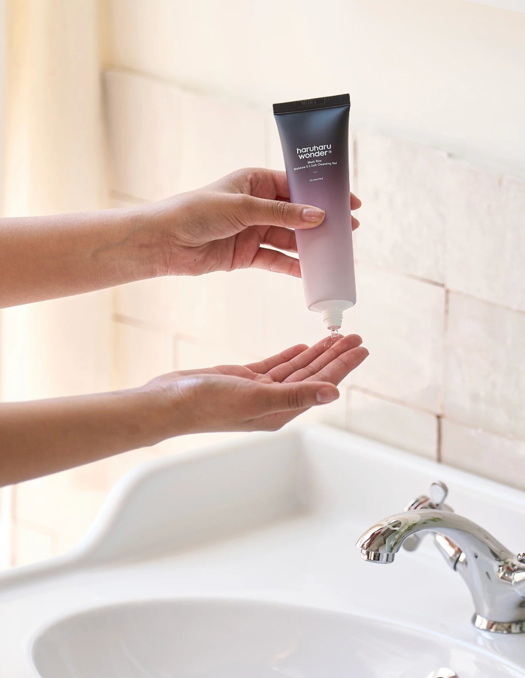 Haruharu Wonder Black Rice Soft Cleansing Gel – Gel nettoyant coréen doux au riz noir pH 5.5