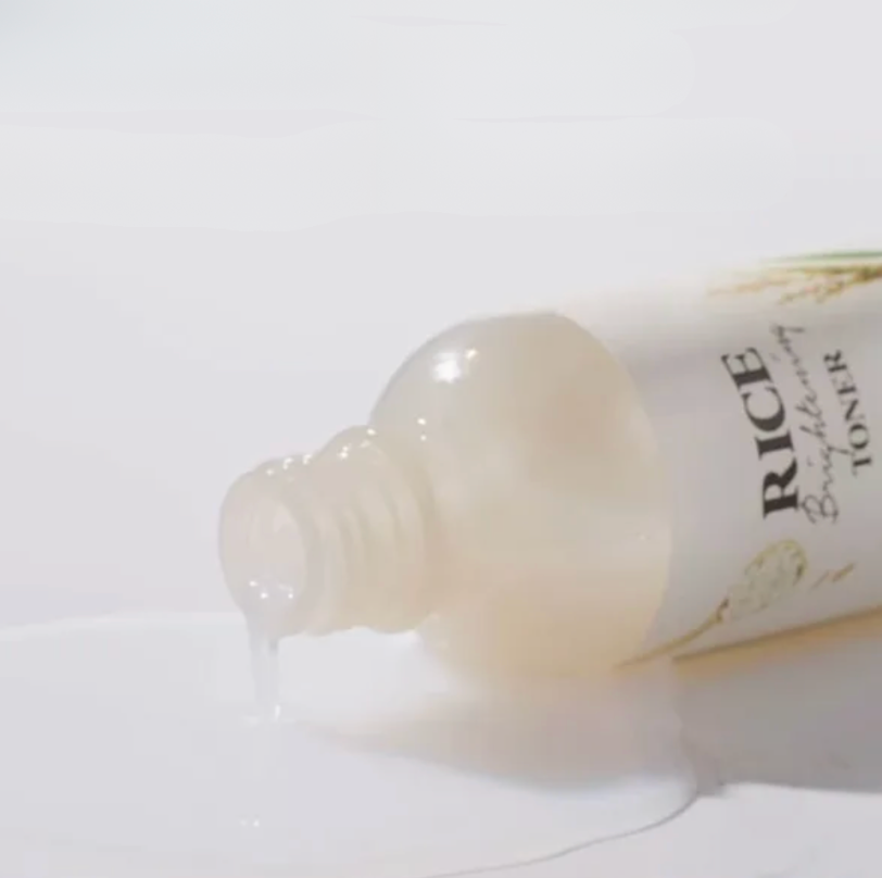 Skinfood Rice Brightening Toner – Toner coréen illuminateur et hydratant au riz