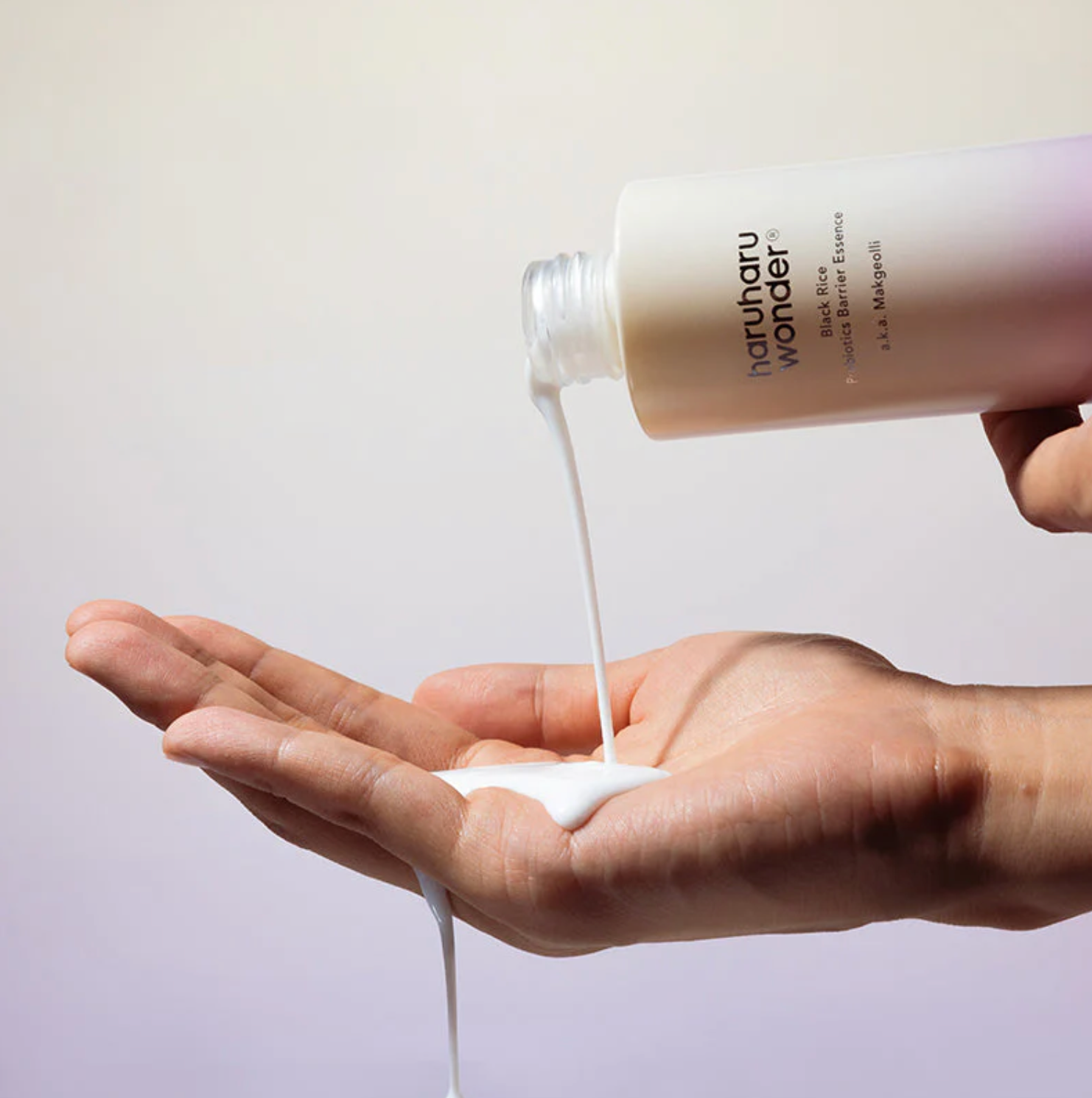 Haruharu Wonder Black Rice Probiotics Barrier Essence – Essence barrière au riz noir